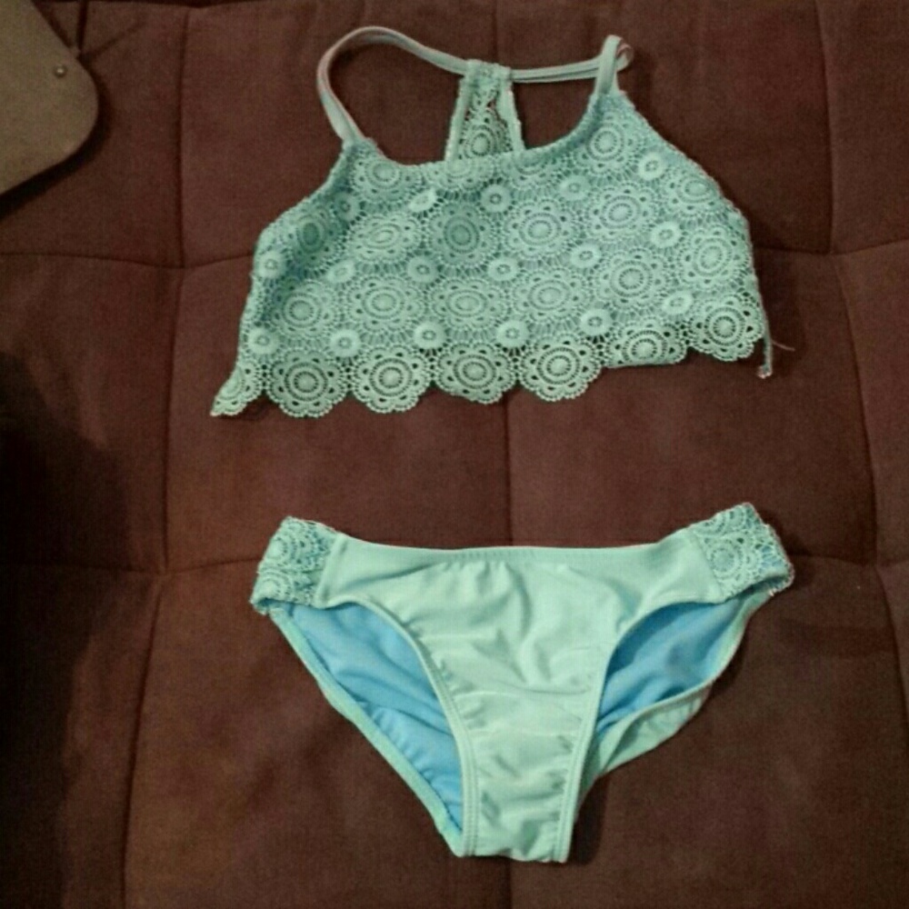 Bathing suit